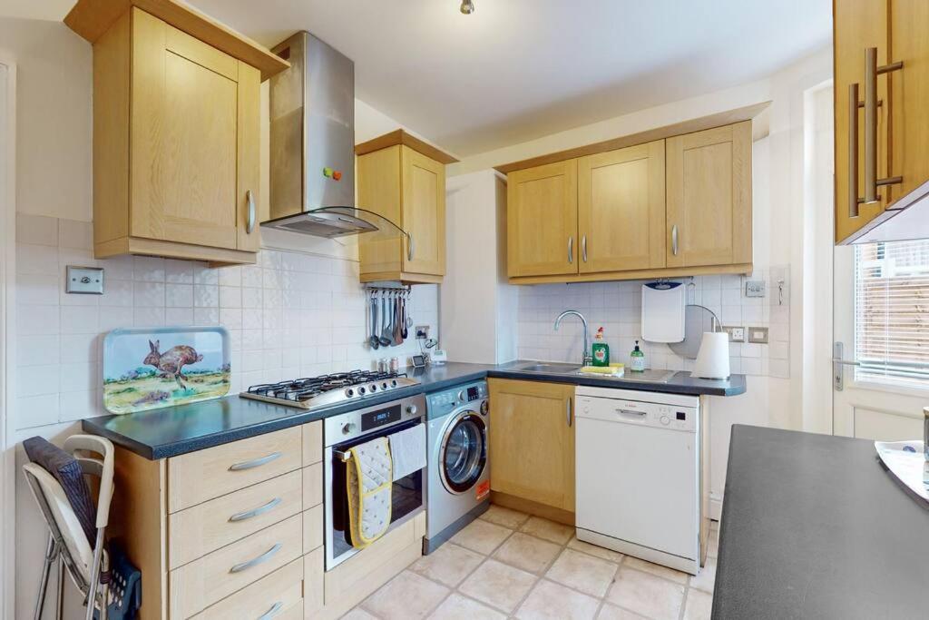 Spacious 2Bd Apartment Cricklewood London Exterior foto